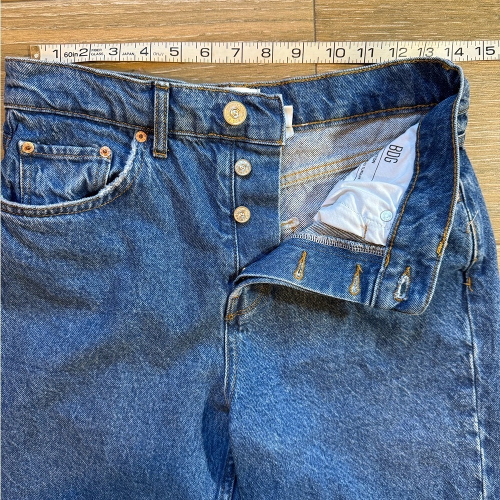 BDG straight leg, high waist, button fly cropped raw edge jeans size 28 - Picture 3 of 12